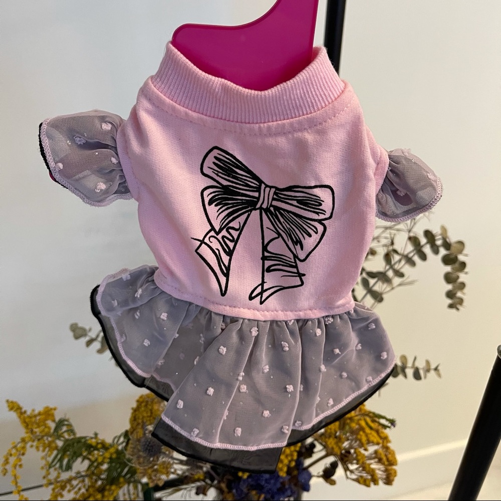 Pink dress with bow drawn